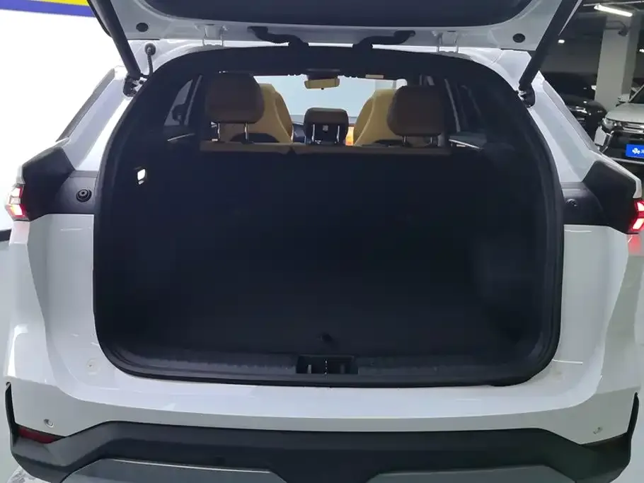 Geely Galaxy L7 — фото 10
