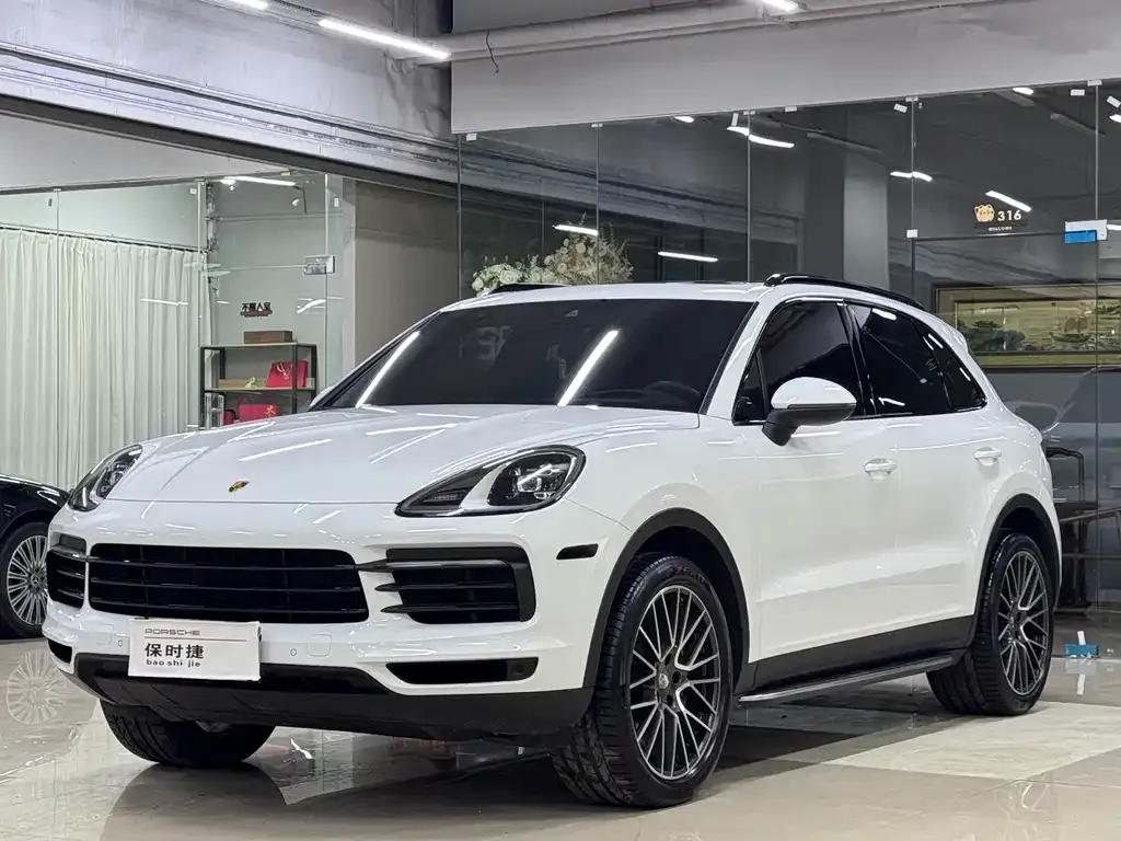 Porsche Cayenne 3.0T 1