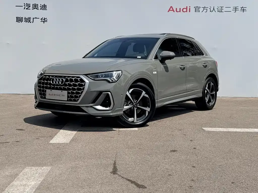 Audi Q3 — фото 1