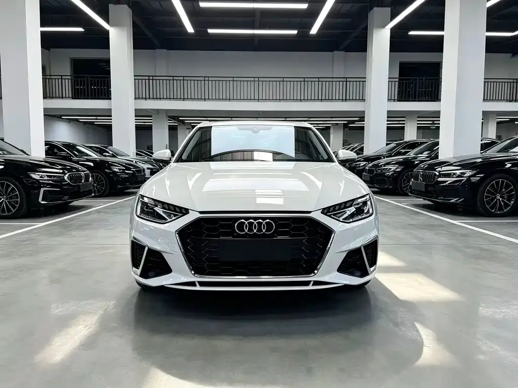 Audi A4L — фото 2