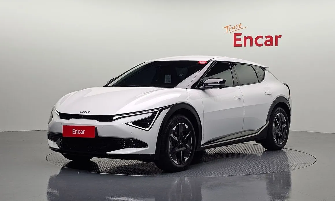 Kia EV6 — фото 1