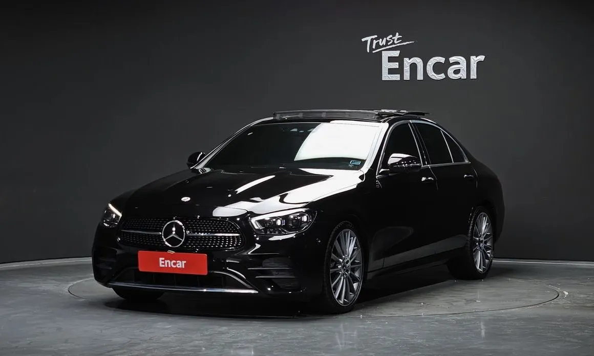 Mercedes-Benz E-Class — фото 1