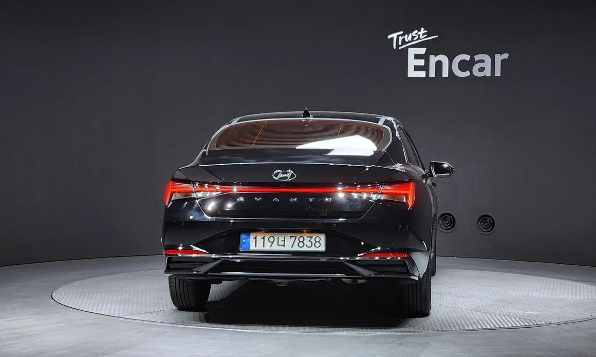 Hyundai AVANTE — фото 3