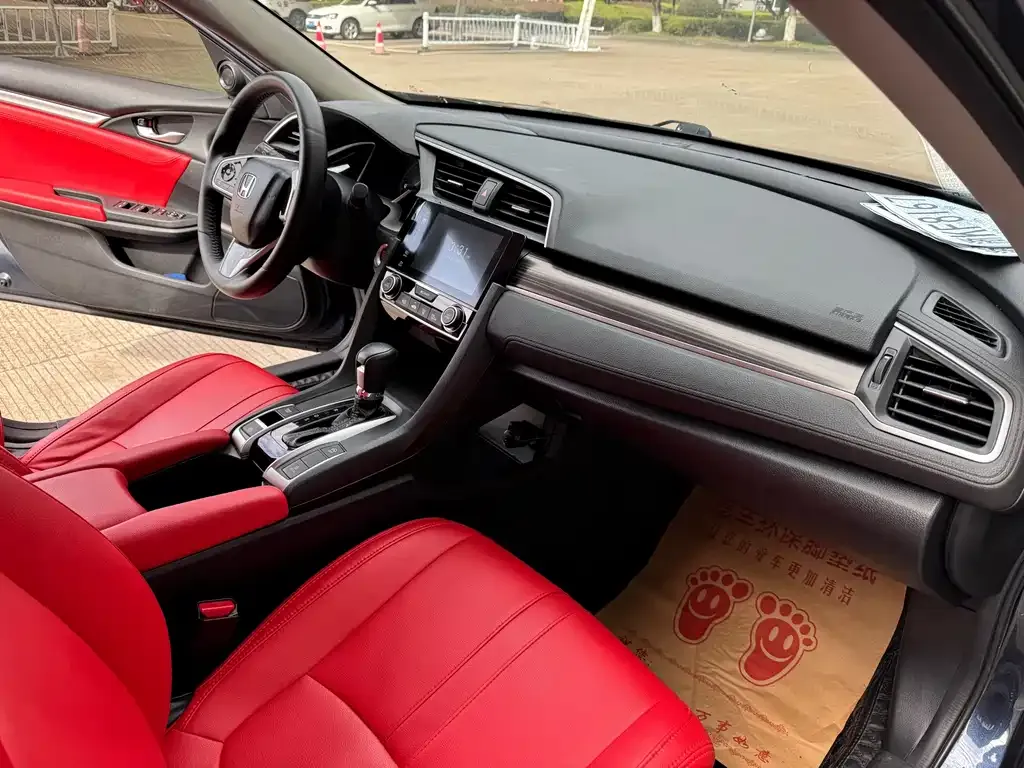 Honda Civic — фото 8