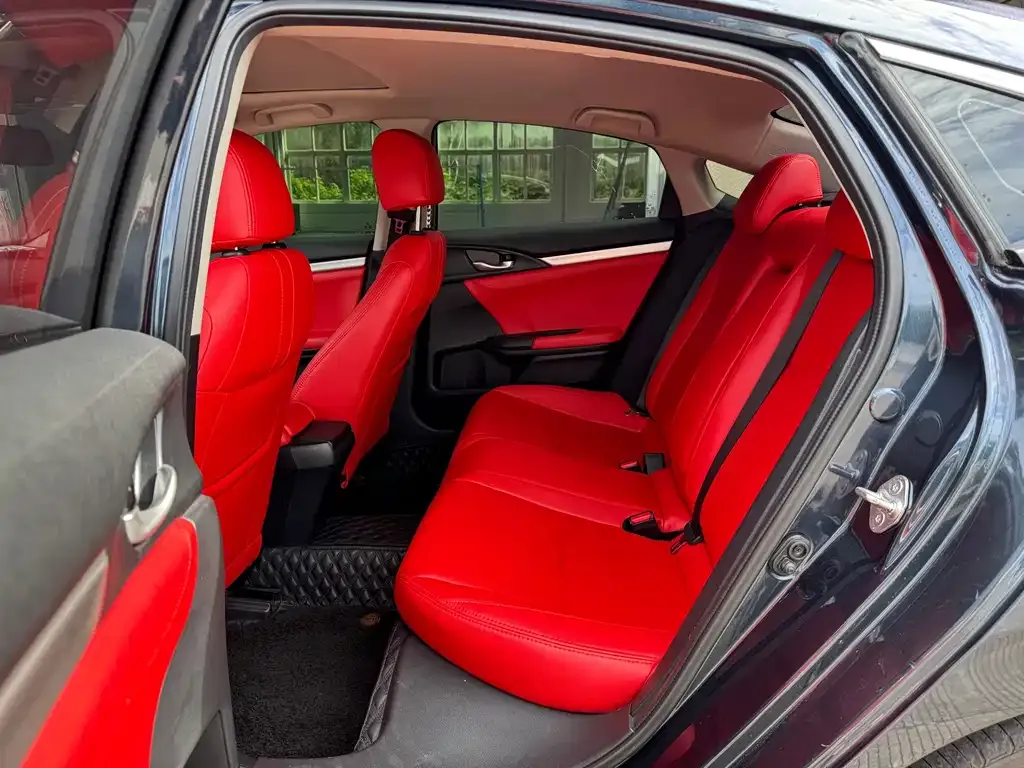 Honda Civic — фото 4