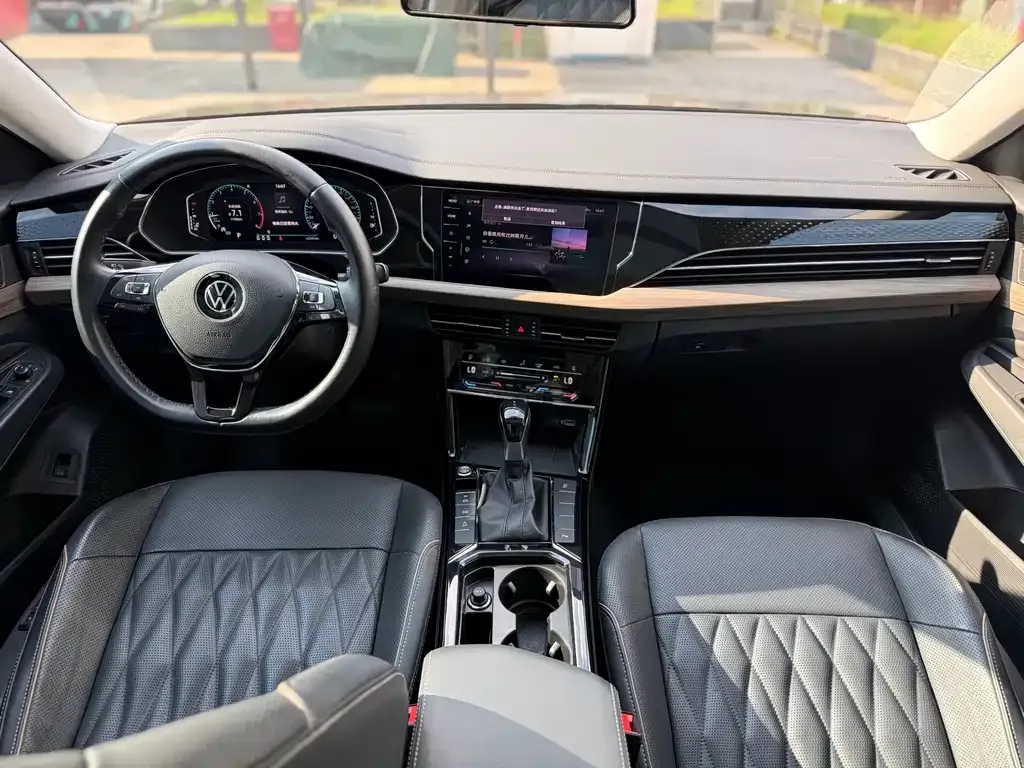 Volkswagen Passat — фото 6
