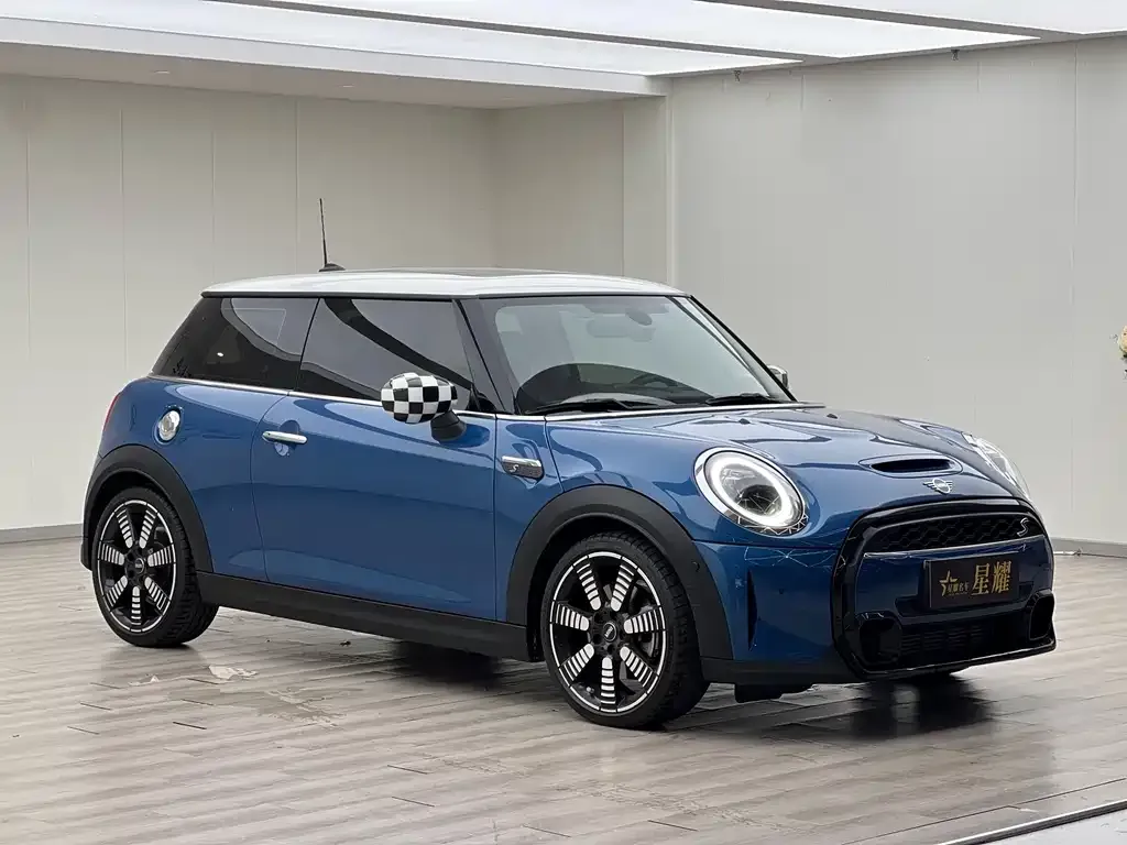 MINI Cooper (3-door) — фото 1