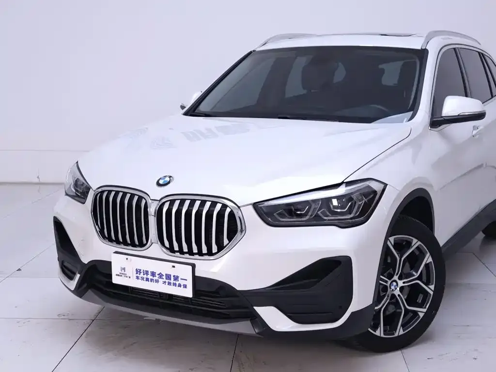 BMW X1 — фото 9