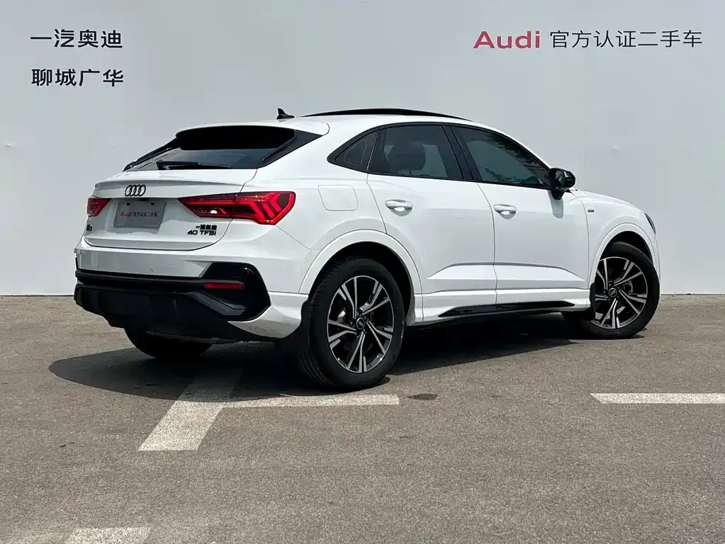 Audi Q3 Sportback — фото 9