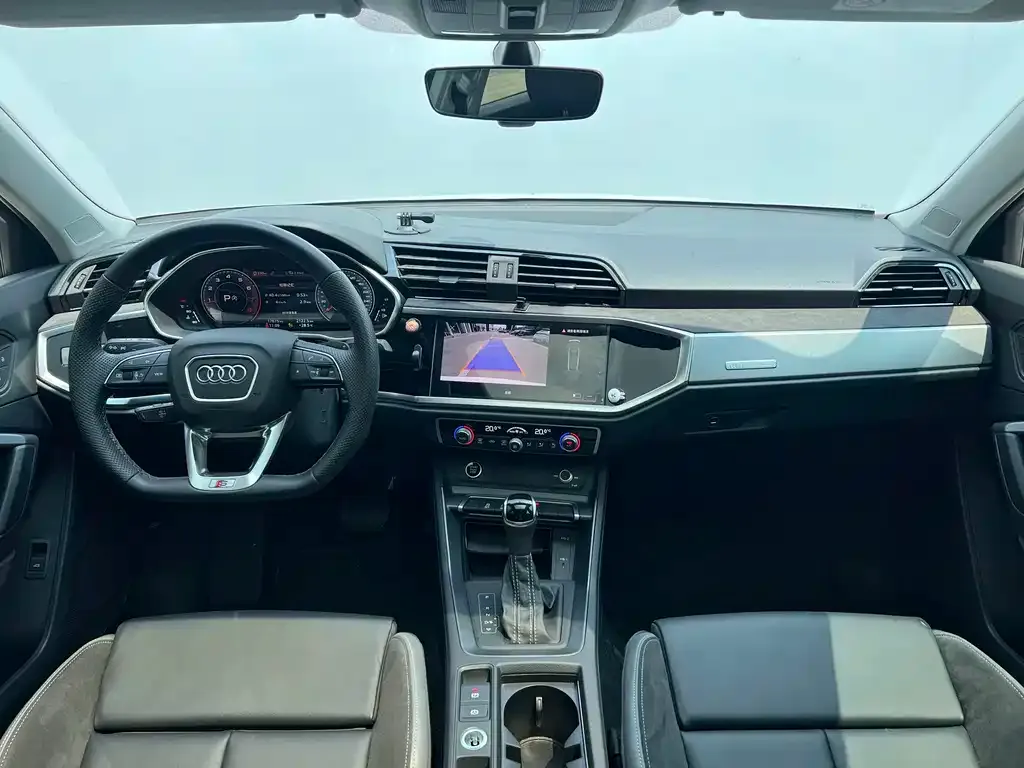 Audi Q3 Sportback — фото 10