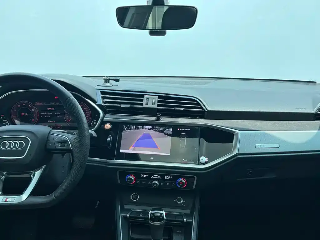 Audi Q3 Sportback — фото 7