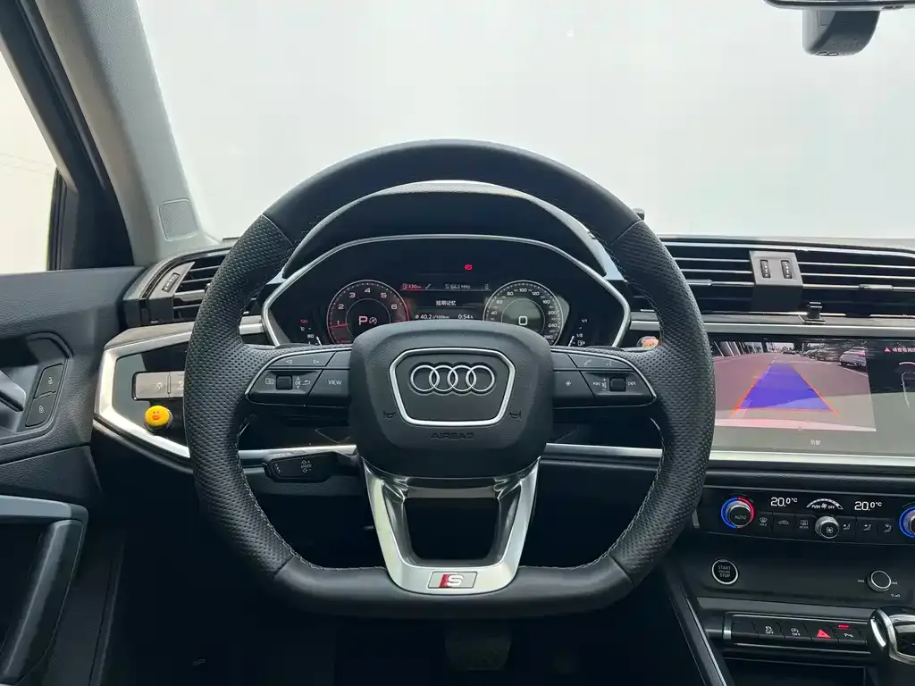 Audi Q3 Sportback — фото 5