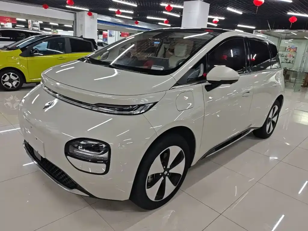 Baojun Yunduo — фото 1