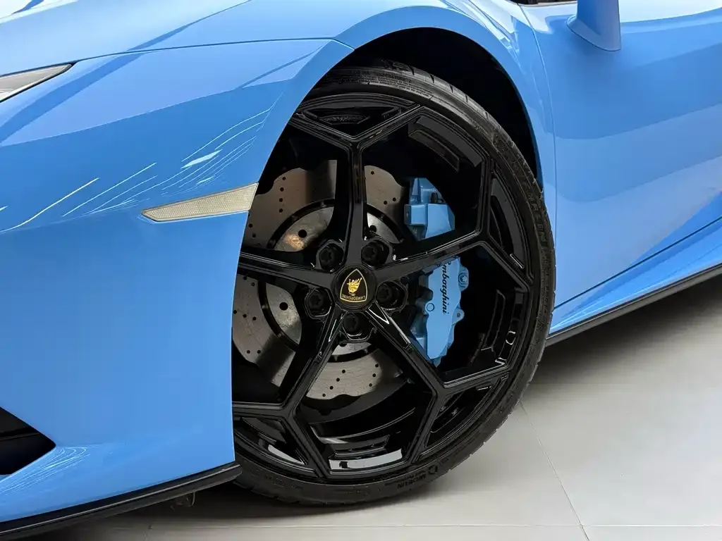Lamborghini Huracan — фото 10