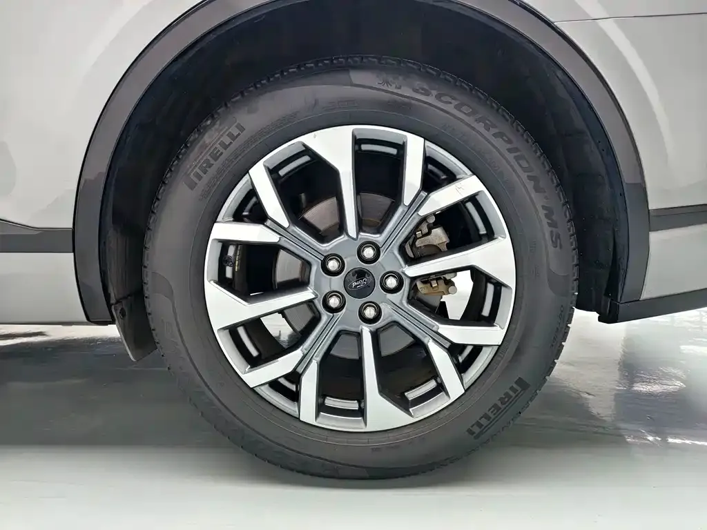 Ford Edge — фото 10