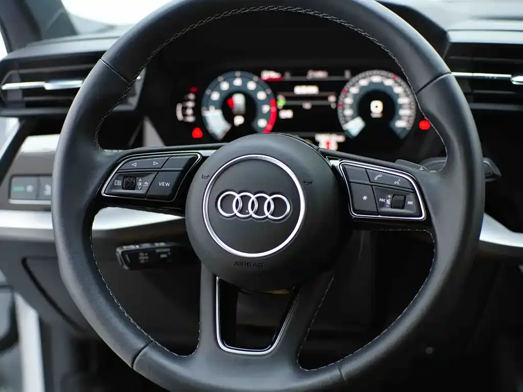 Audi A3 — фото 9