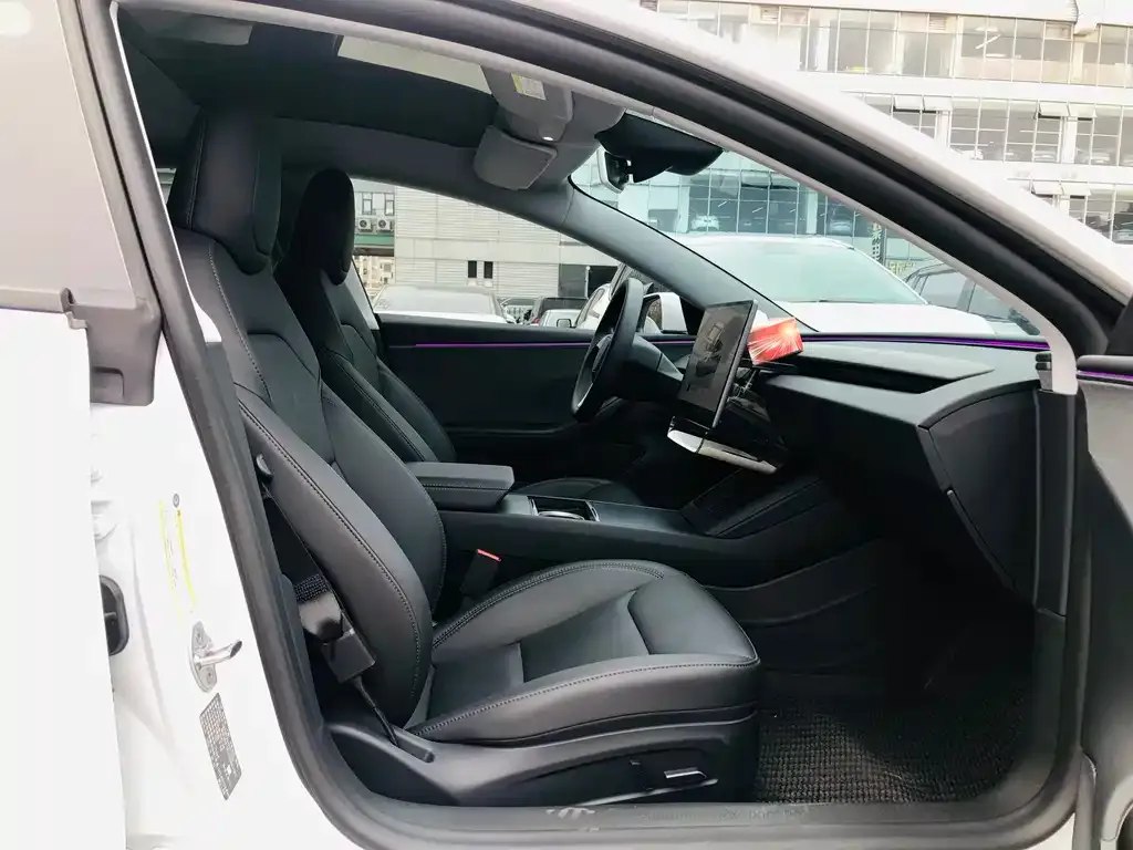 Tesla Model 3 — фото 4