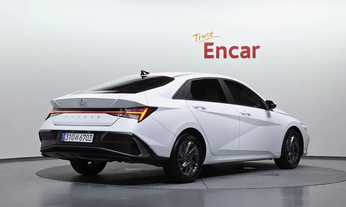 Hyundai AVANTE — фото 2