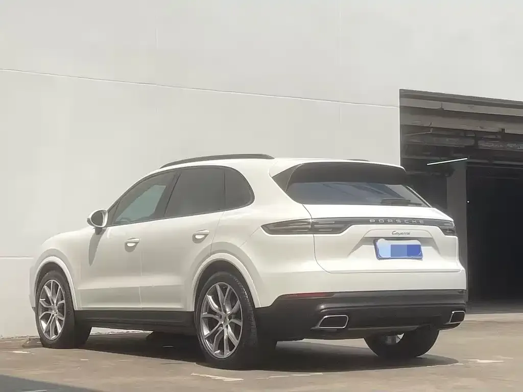 Porsche Cayenne — фото 2