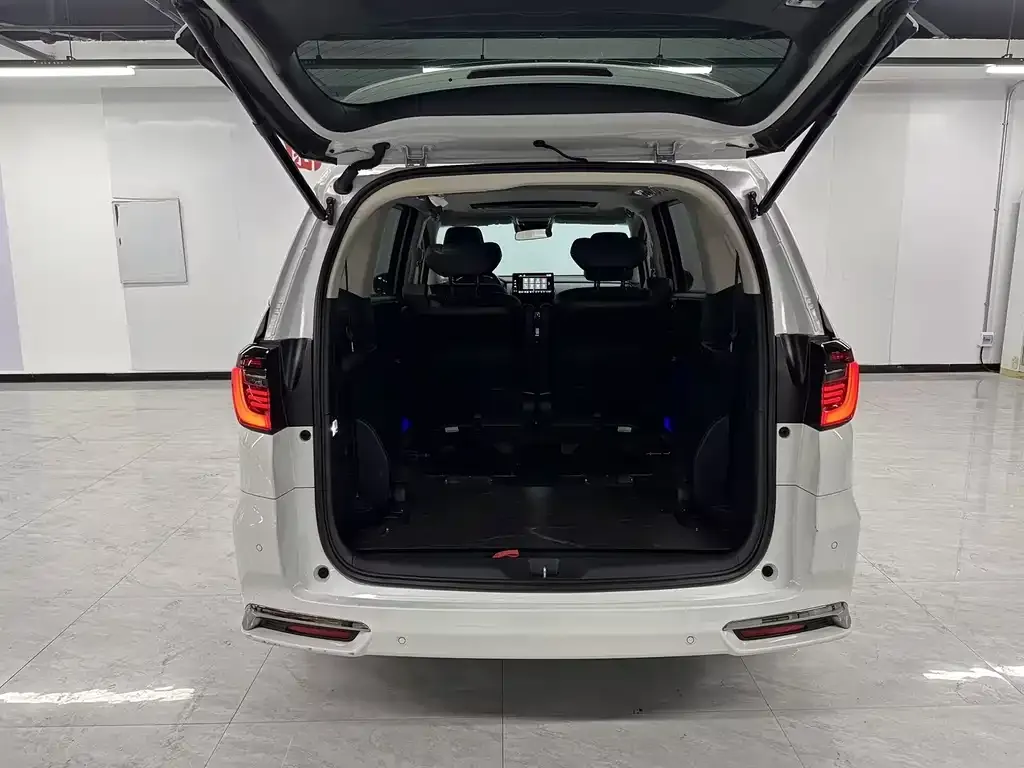 Honda Odyssey — фото 10