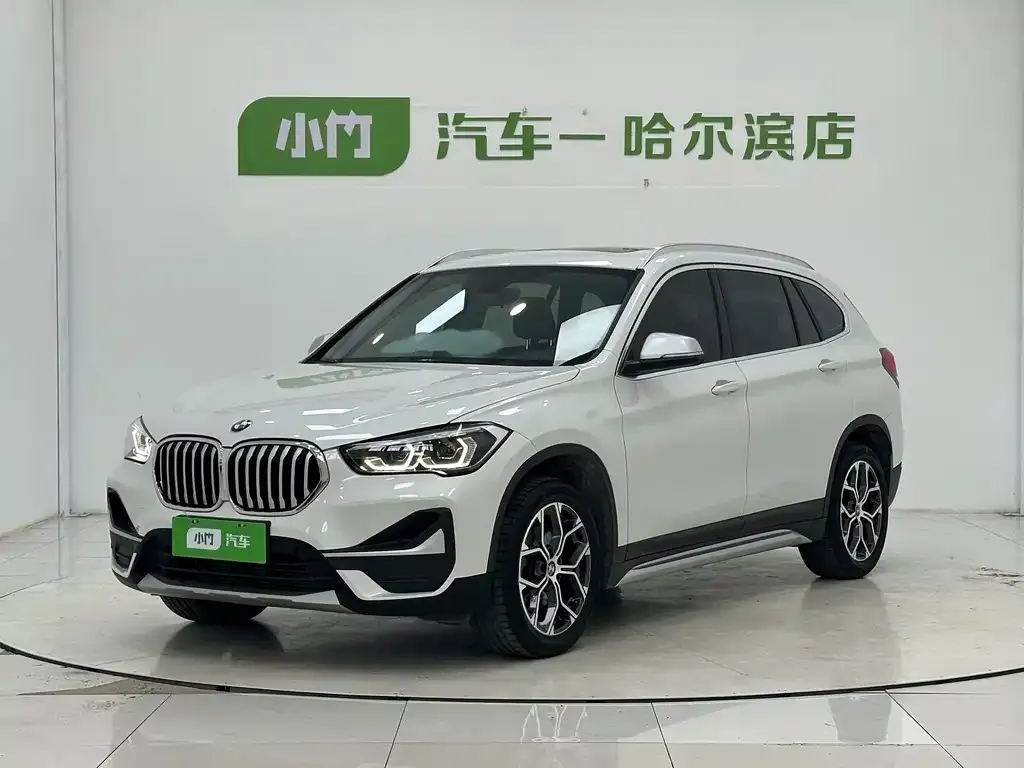 BMW X1 — фото 1
