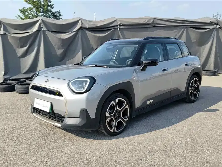 MINI Aceman EV — фото 1