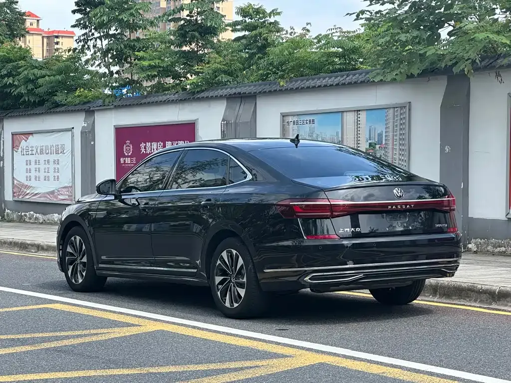 Volkswagen Passat — фото 9