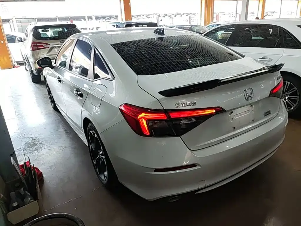 Honda Civic — фото 5