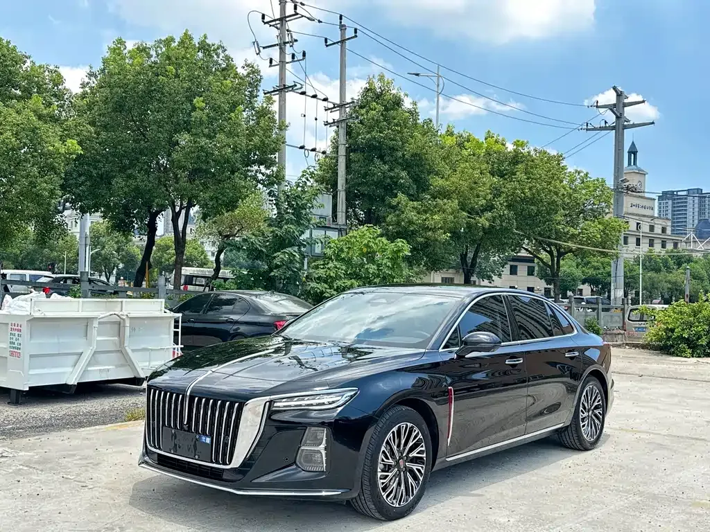 Hongqi H5 — фото 1