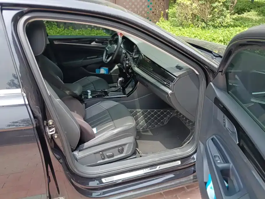 Volkswagen Passat — фото 8