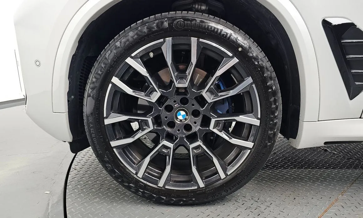 BMW X5 — фото 10