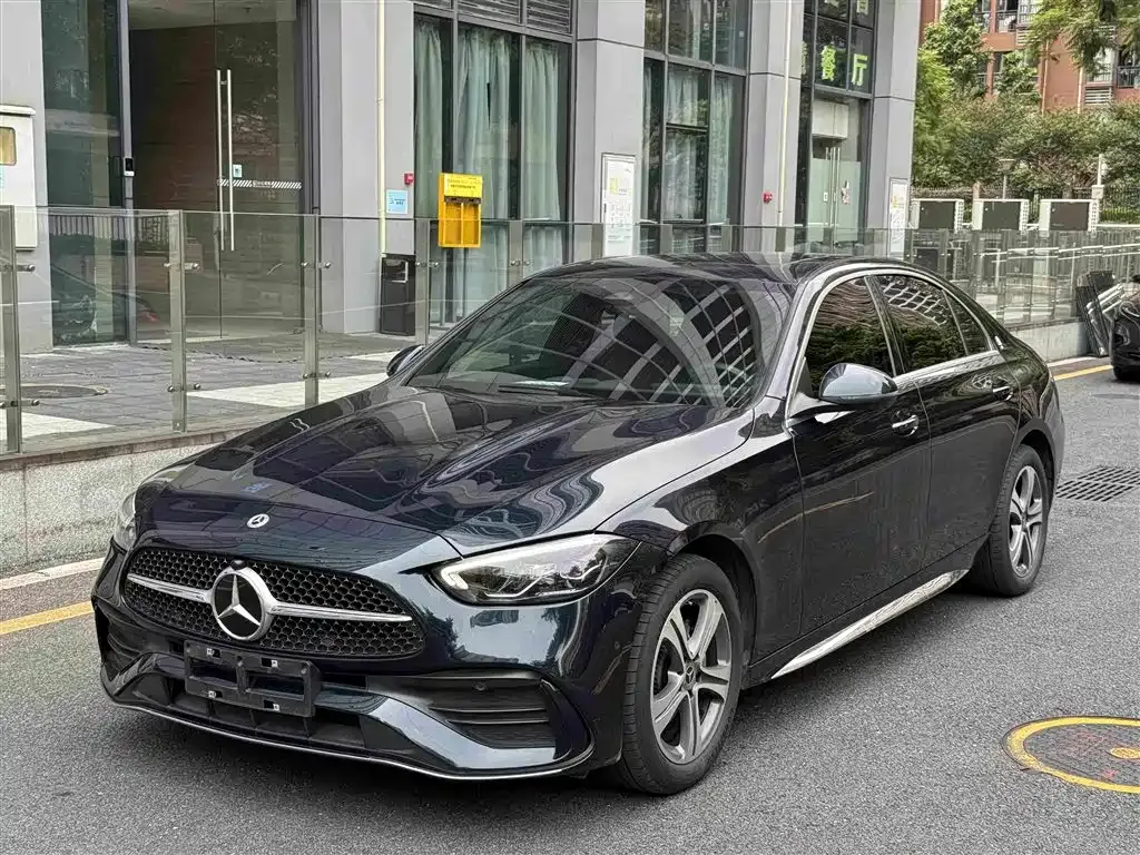 Mercedes-Benz C-Class — фото 1
