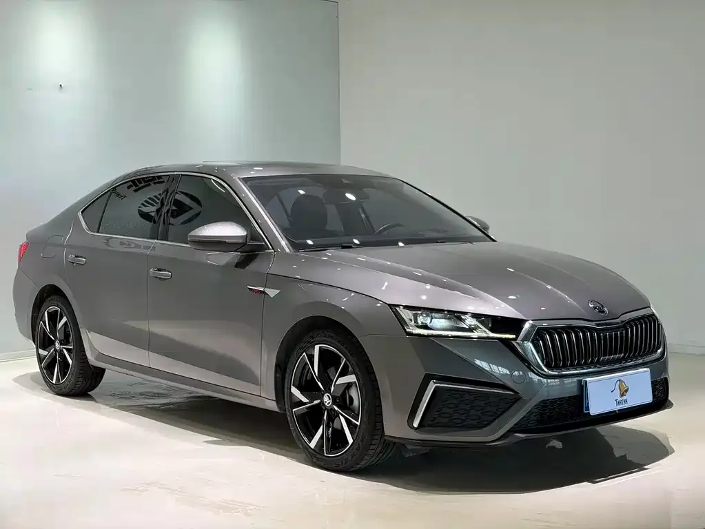 Skoda Octavia — фото 4