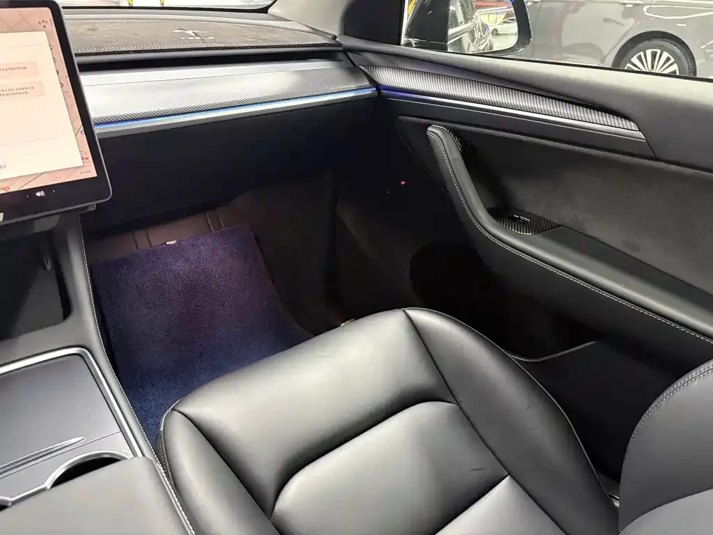 Tesla Model Y — фото 5