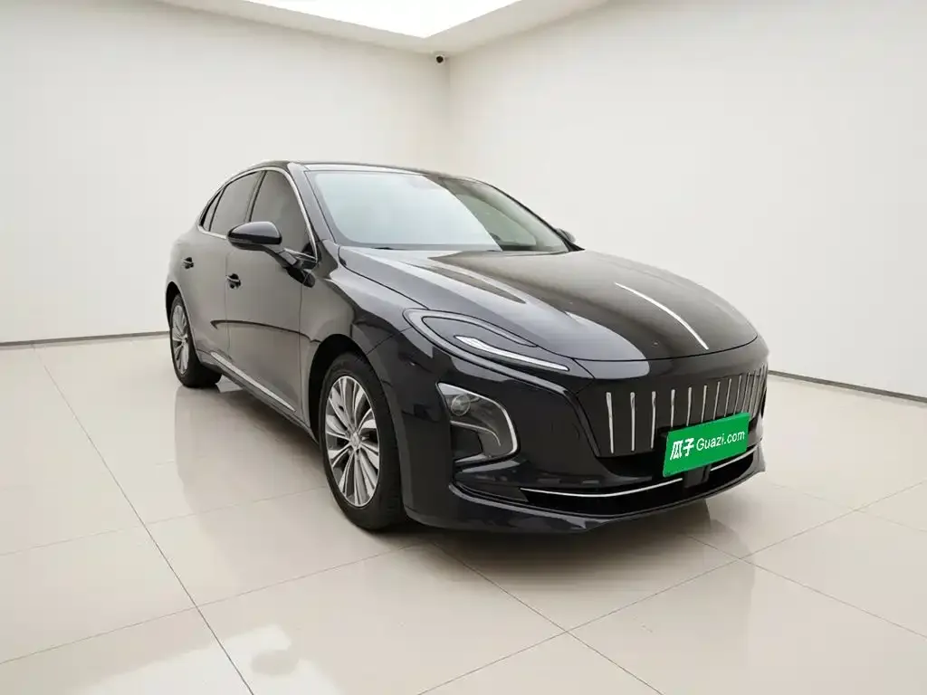 Hongqi E-QM5 — фото 3
