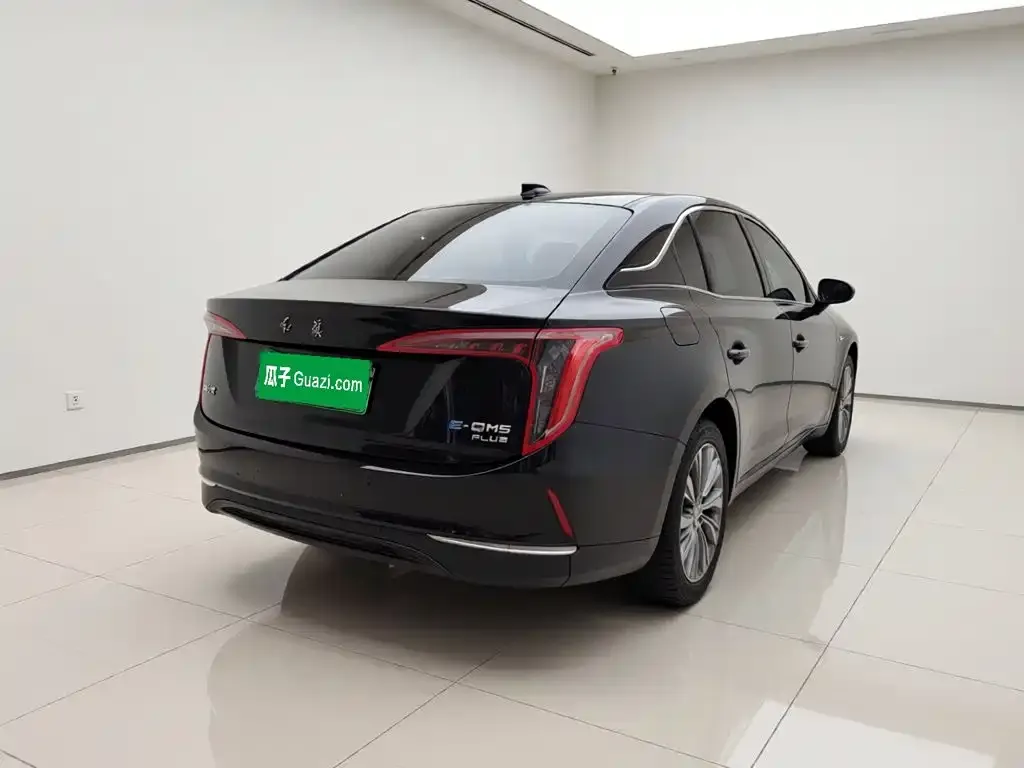 Hongqi E-QM5 — фото 2