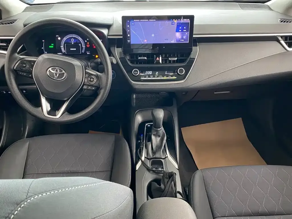 Toyota Corolla — фото 3