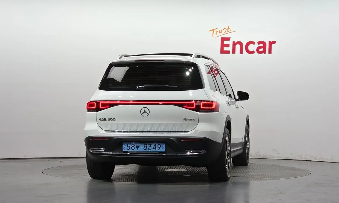 Mercedes-Benz EQB — фото 4