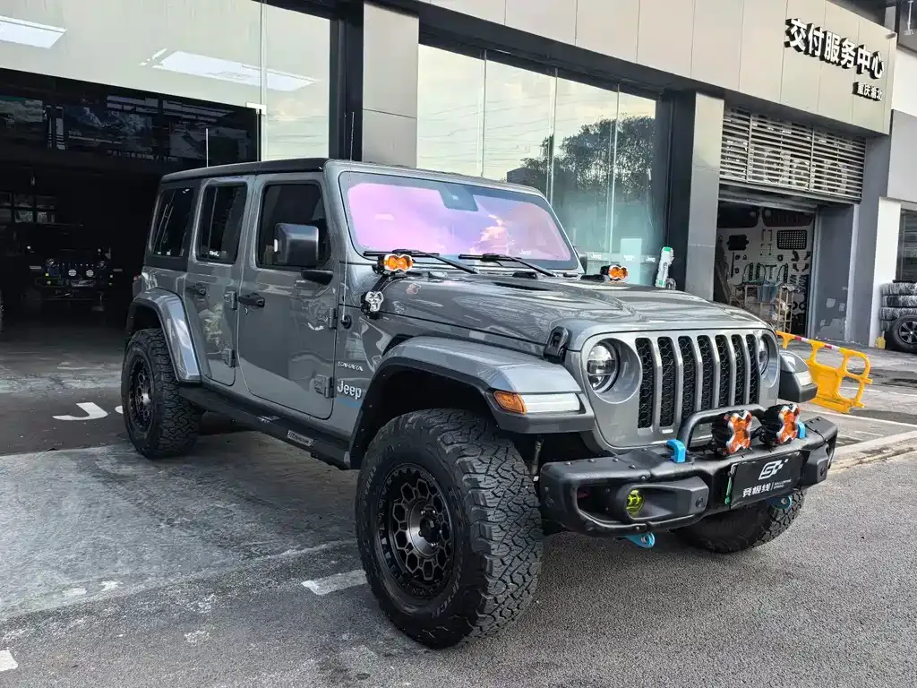 Jeep Wrangler PHEV — фото 8