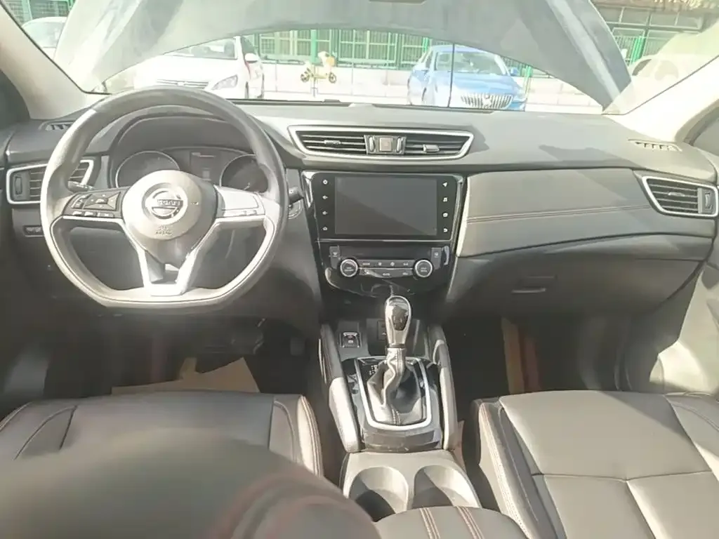 Nissan Qashqai — фото 2