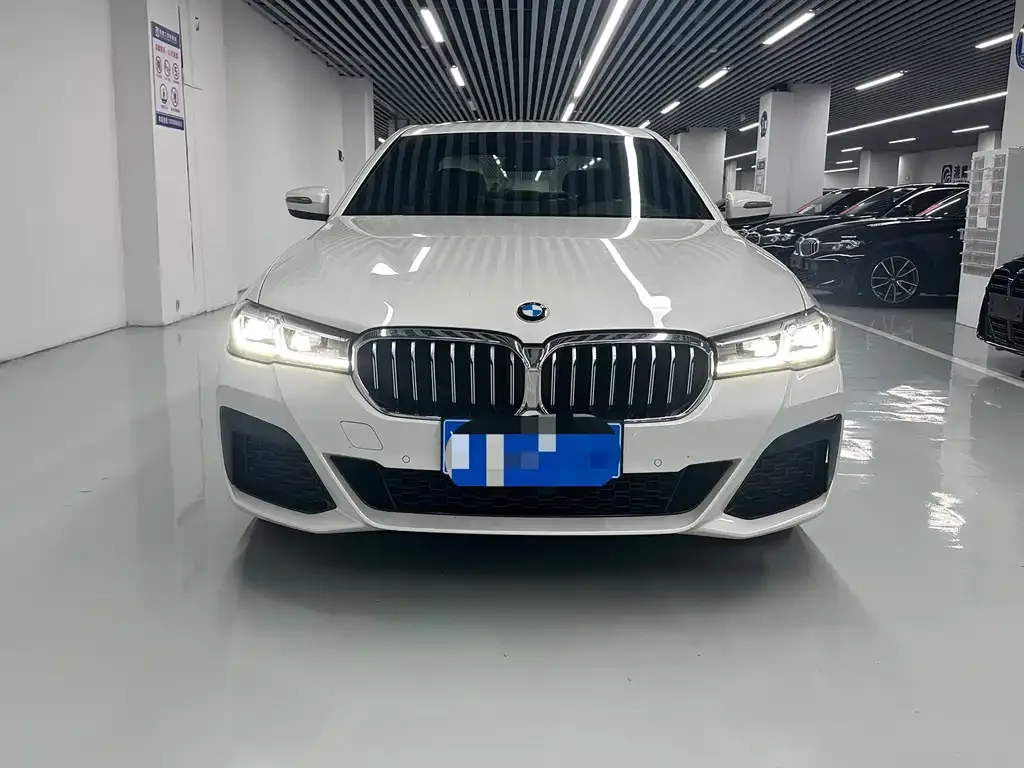 BMW 5 Series — фото 2
