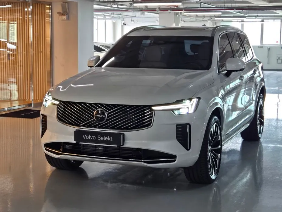 Volvo XC90 — фото 1