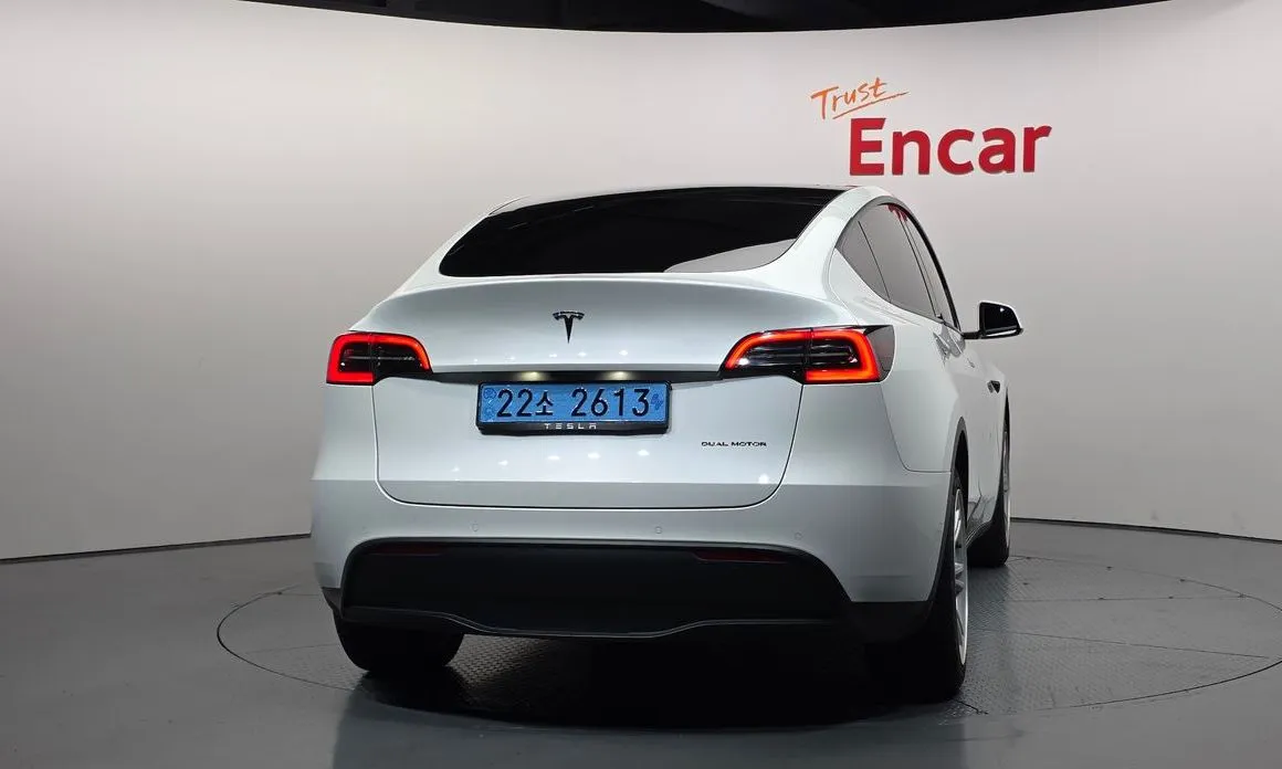 Tesla Model Y — фото 2