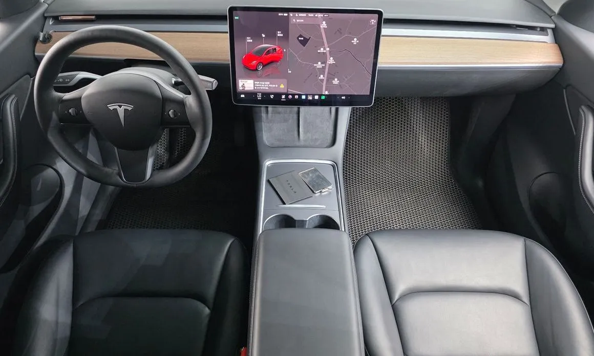 Tesla Model Y — фото 9