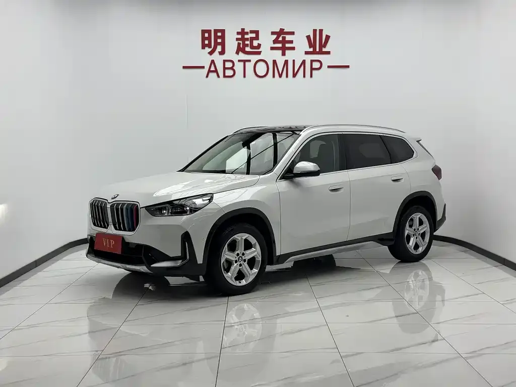 BMW X1 — фото 1