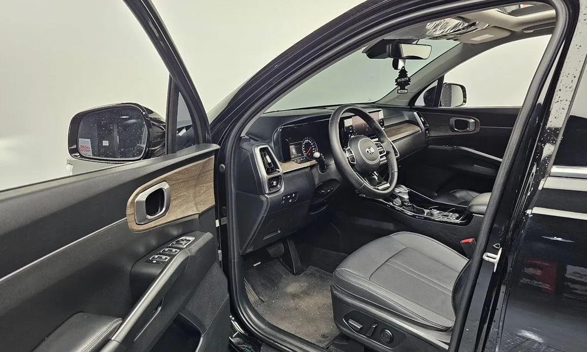 Kia Sorento — фото 7