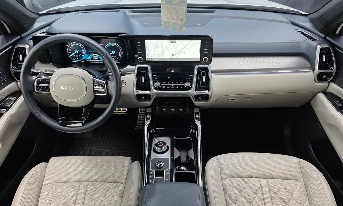 Kia Sorento — фото 10