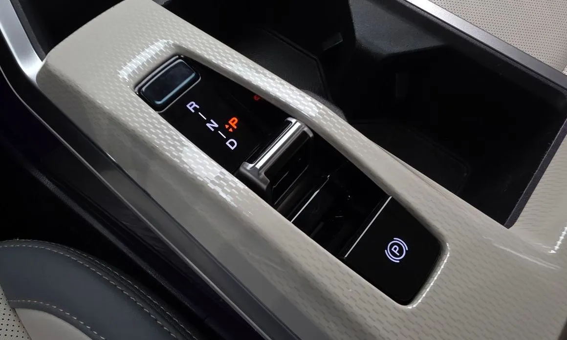 KG Mobility (Ssangyong) Torres — фото 4