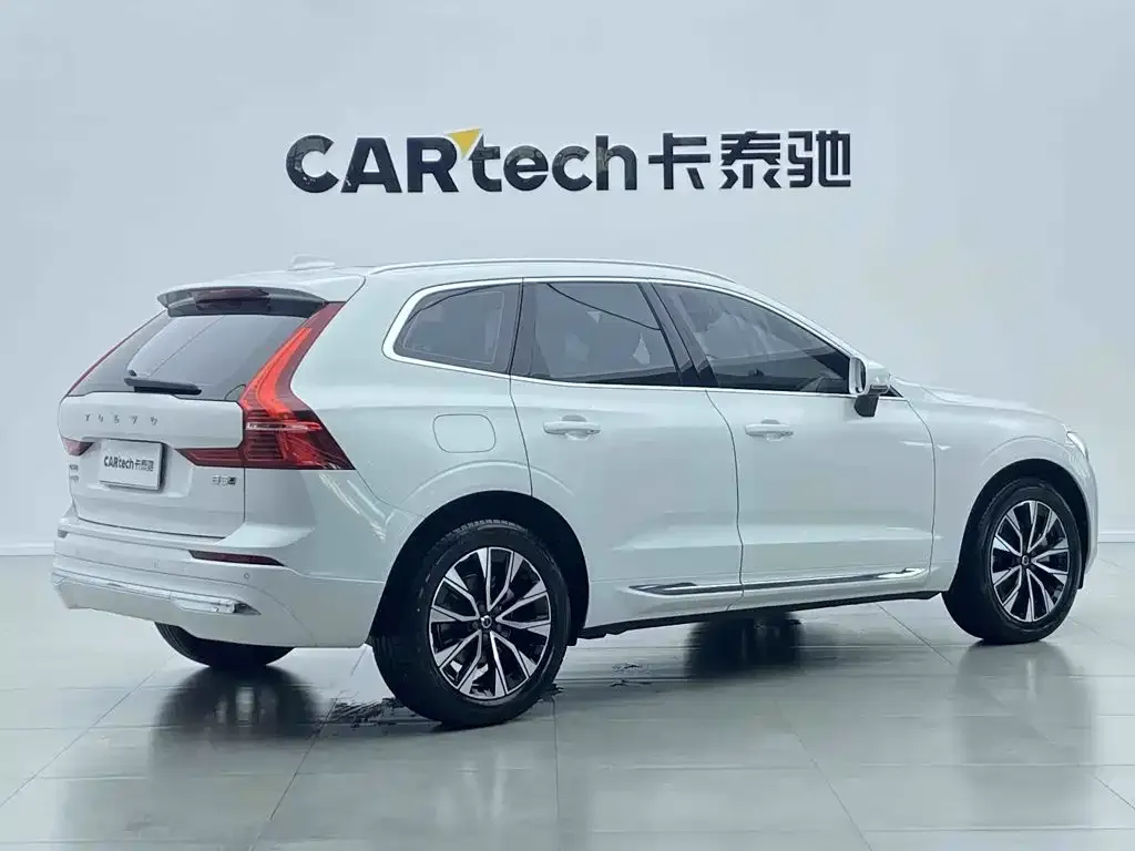 Volvo XC60 — фото 6