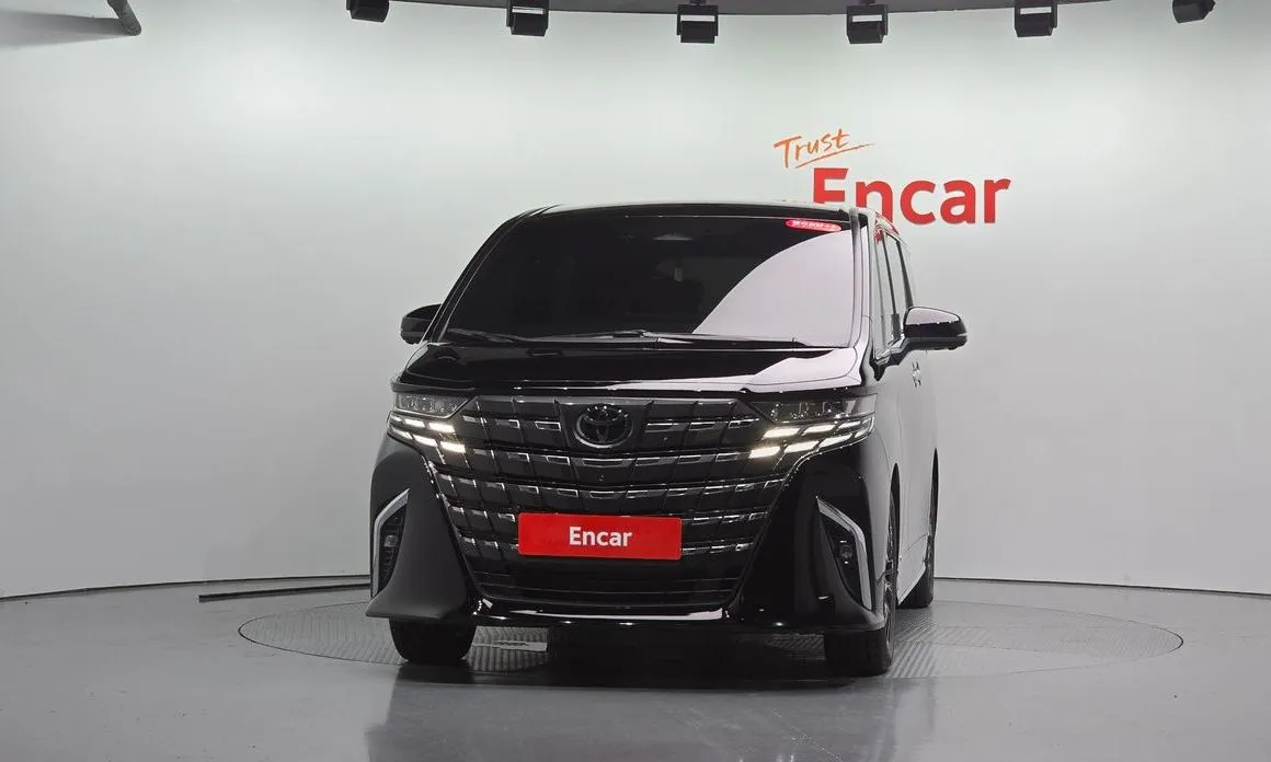 Toyota Alphard — фото 4